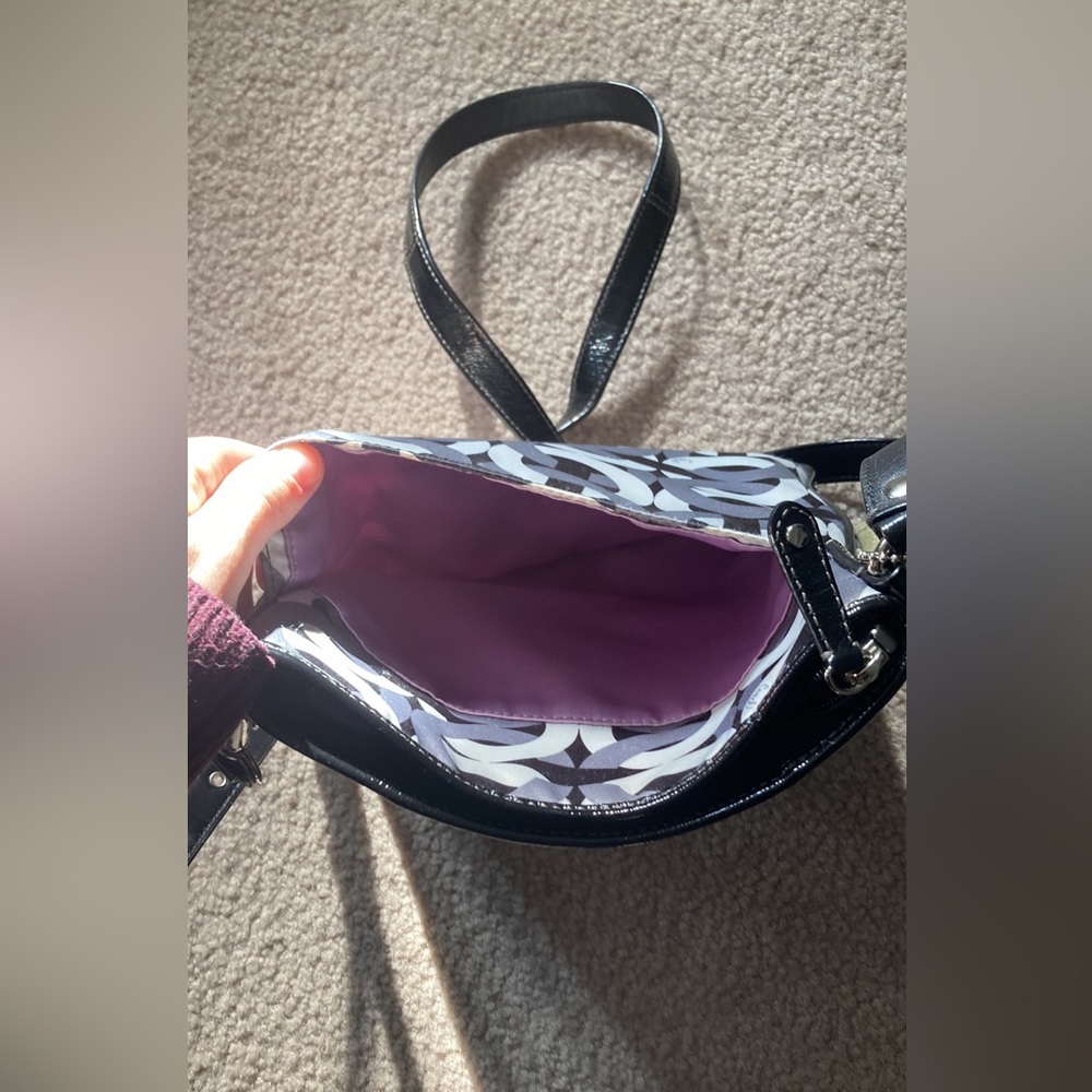 Hand Bag - Picture 3 of 4